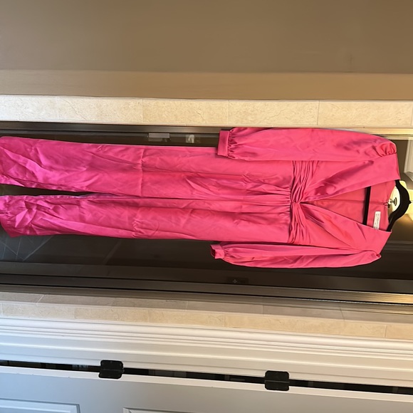 MAC DUGGAL Plunge Neck Long Sleeve Satin Jumpsuit in Fuchsia Size US 6 - Picture 4 of 6